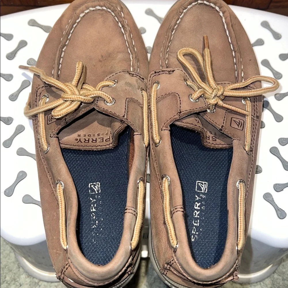 Sperry's - Size 2.5Y